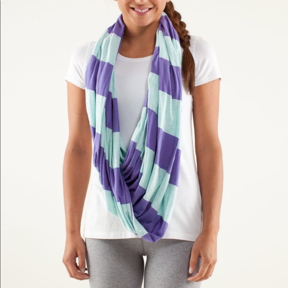 Lululemon Clarity Scarf